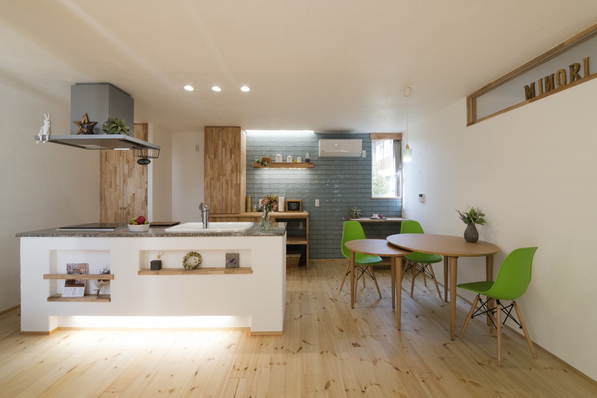 施工事例 | アイランドキッチンが魅力♬北欧テイストの自然素材の家 | 愛媛県の注文住宅は無添加住宅正規代理店みのりホームへ