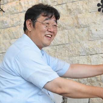 是澤　輝和